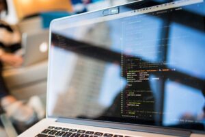 5 Ways to Reverse a String in Python — and Which One Should You Actually Use?